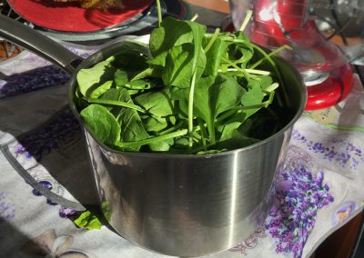 Homemade Crustless Gluten-Free Spinach Quiche - Prep your Spinach